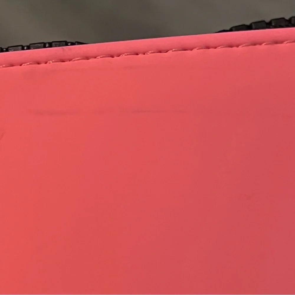 Valentino Born In Roma Rockstud Pink Cosmetic Makeup Travel Wristlet Bag